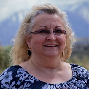 Meet your Posher, Angie